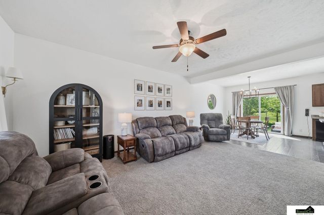 6811 N 10Th Street, Lincoln, NE 68521