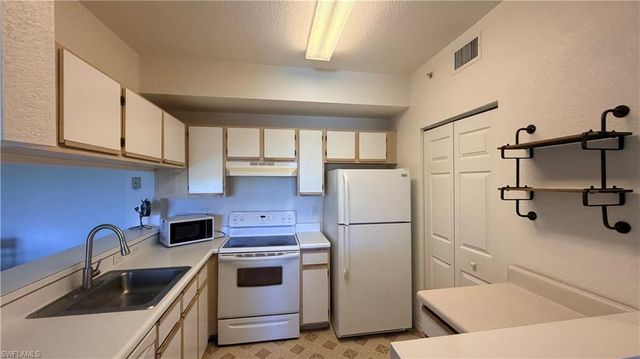 6490 Aragon WAY 205, Fort Myers, FL 33966