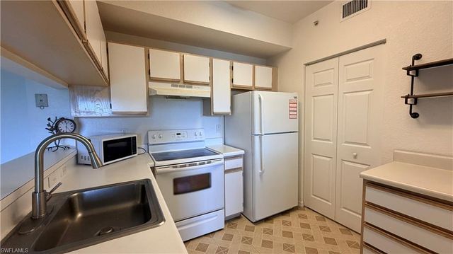 6490 Aragon WAY 205, Fort Myers, FL 33966