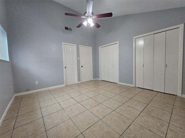 1304 GLENDA DR A, Round Rock, TX 78681