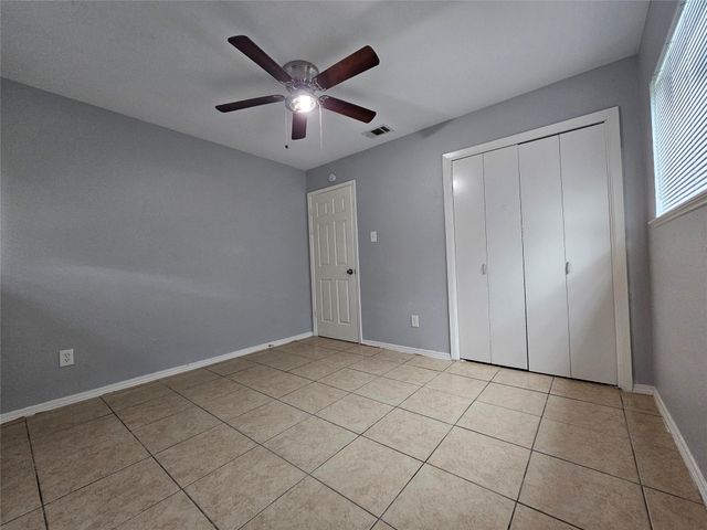 1304 GLENDA DR A, Round Rock, TX 78681