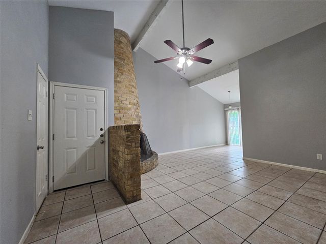1304 GLENDA DR A, Round Rock, TX 78681
