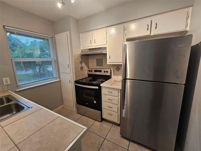1304 GLENDA DR A, Round Rock, TX 78681