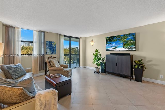2900 NE 14th St Cswy 402, Pompano Beach, FL 33062