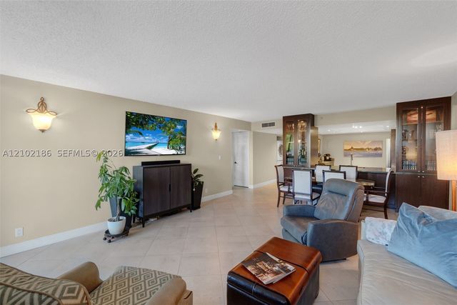 2900 NE 14th St Cswy 402, Pompano Beach, FL 33062