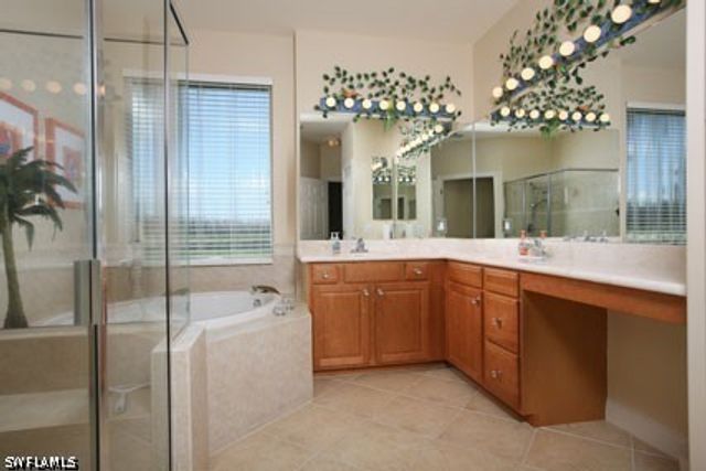 28605 San Lucas LN 102, Bonita Springs, FL 34135