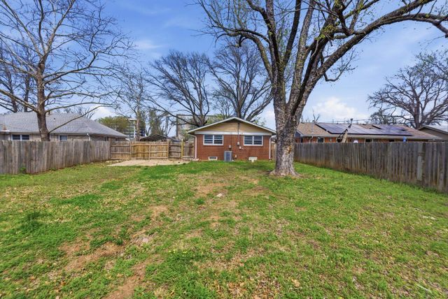 7903 E INDIANAPOLIS STREET, Wichita, KS 67207