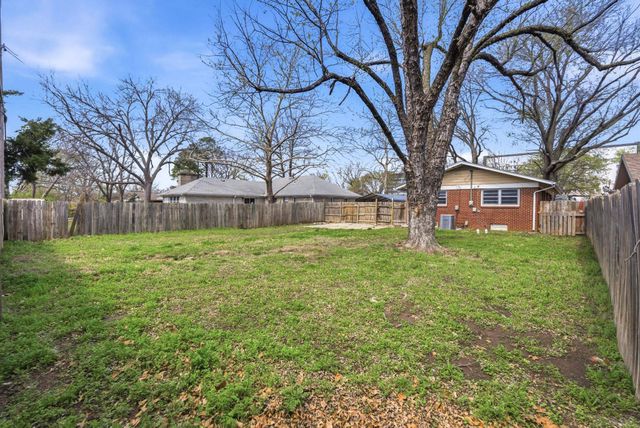 7903 E INDIANAPOLIS STREET, Wichita, KS 67207