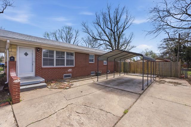 7903 E INDIANAPOLIS STREET, Wichita, KS 67207