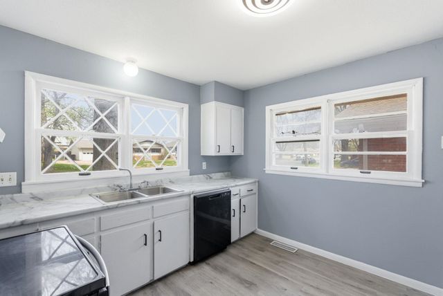 7903 E INDIANAPOLIS STREET, Wichita, KS 67207