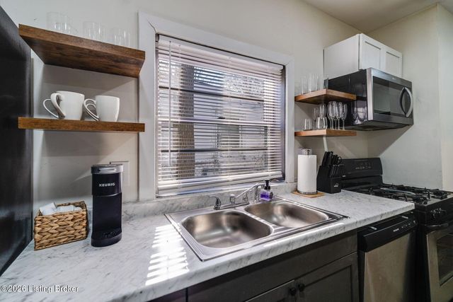 4020 Parthenia Ave, Louisville, KY 40215