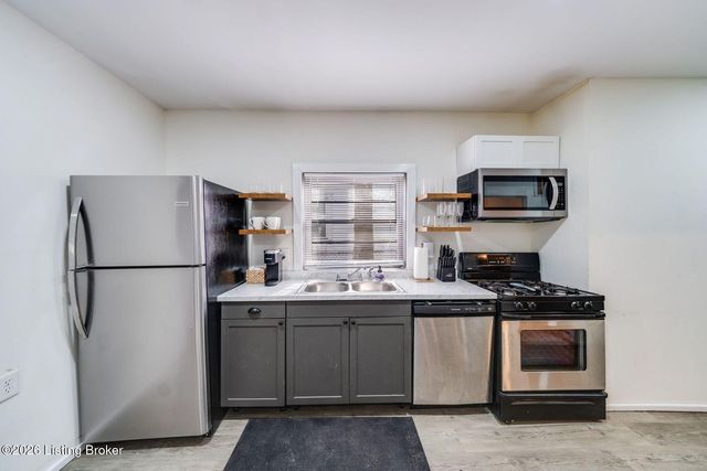 4020 Parthenia Ave, Louisville, KY 40215