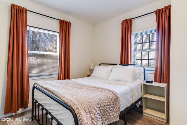 4020 Parthenia Ave, Louisville, KY 40215