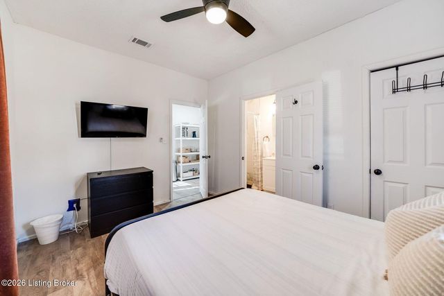 4020 Parthenia Ave, Louisville, KY 40215