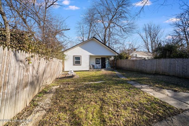 4020 Parthenia Ave, Louisville, KY 40215