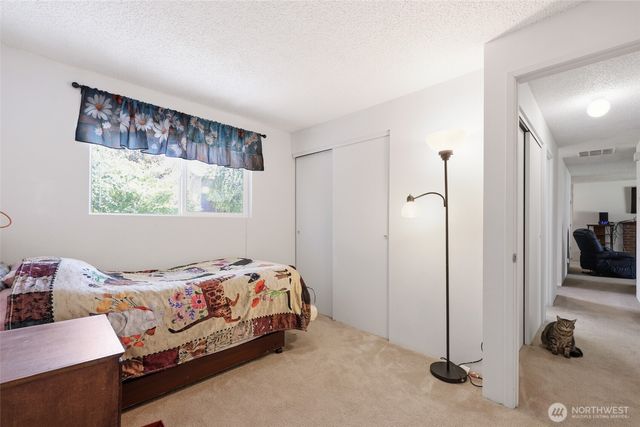 5743 39th Avenue SE, Lacey, WA 98503