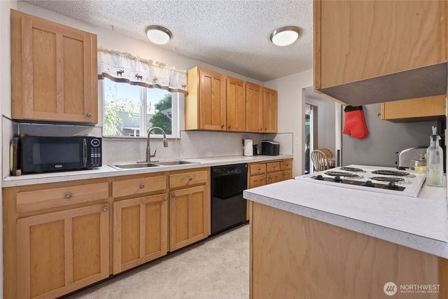 5743 39th Avenue SE, Lacey, WA 98503