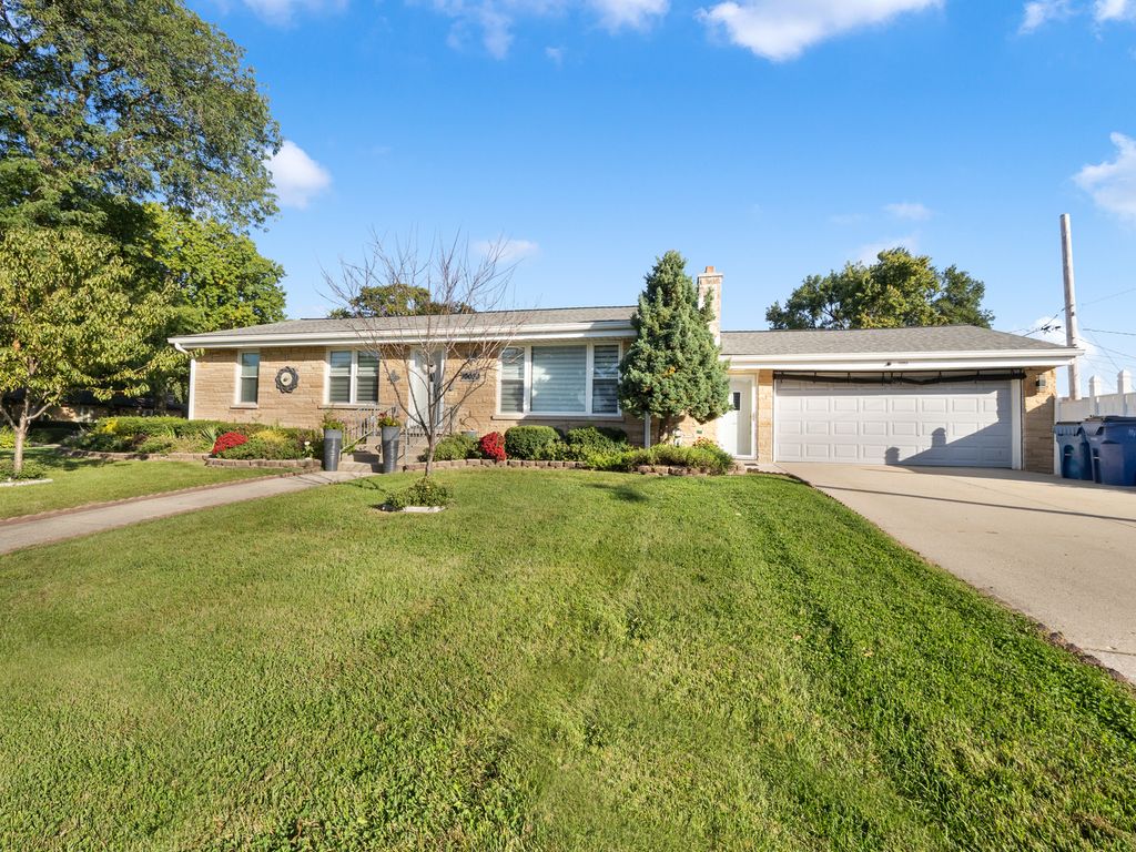 10050 Westmanor Drive, Franklin Park, IL 60131 — exterior