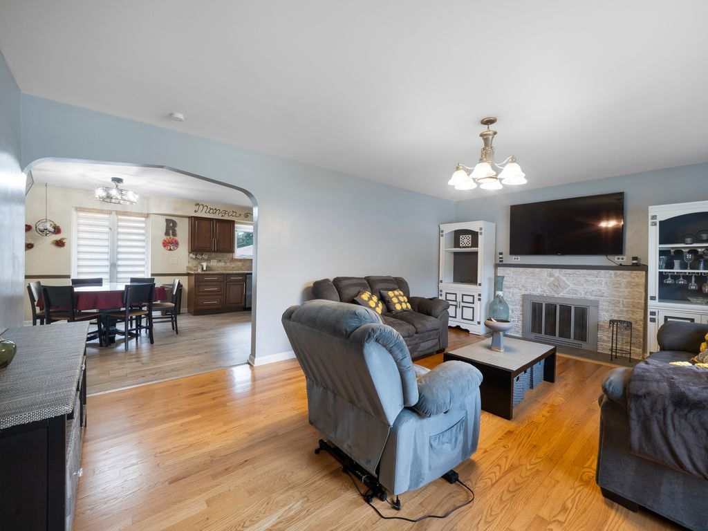 10050 Westmanor Drive, Franklin Park, IL 60131 — photo 5