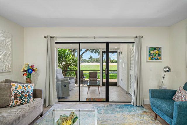 17 Southport Lane E, Boynton Beach, FL 33436
