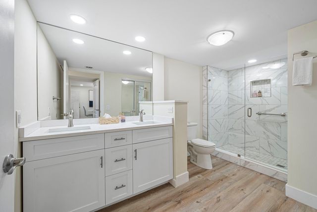 17 Southport Lane E, Boynton Beach, FL 33436