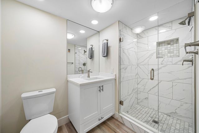 17 Southport Lane E, Boynton Beach, FL 33436