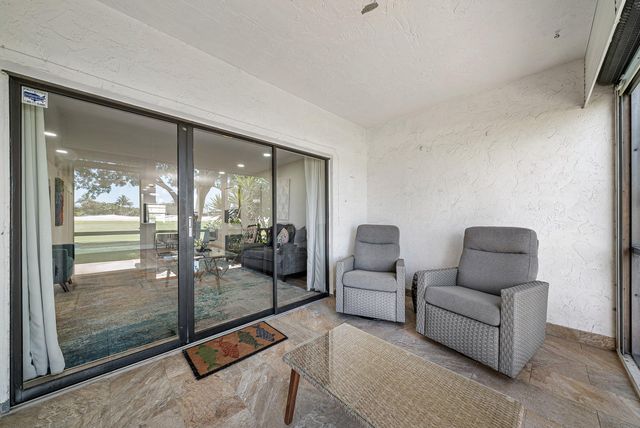 17 Southport Lane E, Boynton Beach, FL 33436