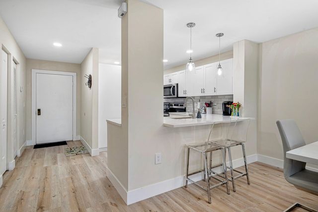 17 Southport Lane E, Boynton Beach, FL 33436