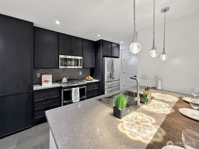 620 Stevens Avenue NW, Renton, WA 98507