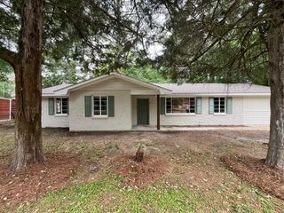 302 Williams St., Petal, MS 39465