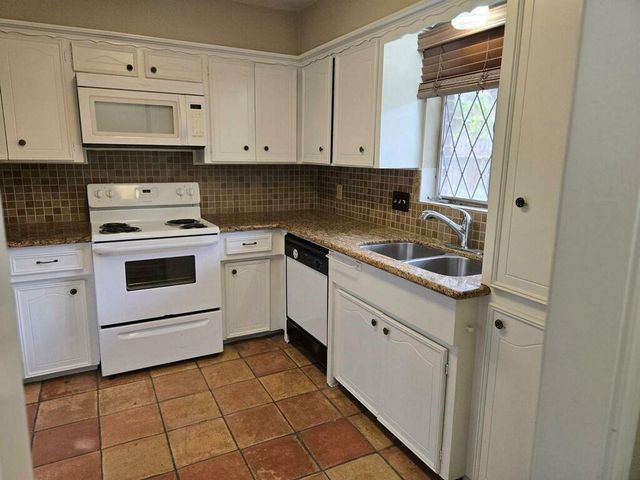 1779 Saxony Lane, Houston, TX 77058