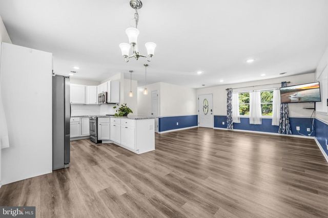 12712 GROSSTOWN RD, Hughesville, MD 20637