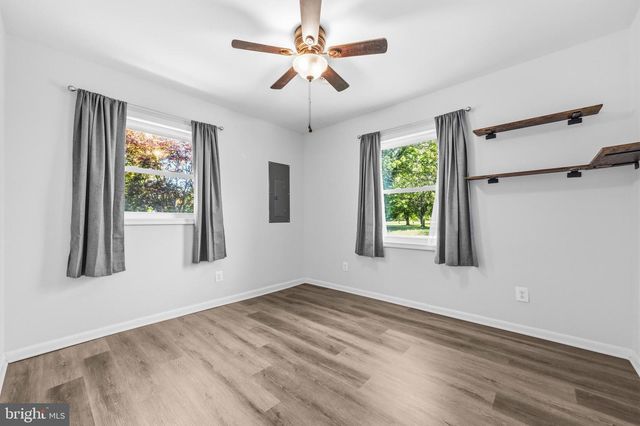 12712 GROSSTOWN RD, Hughesville, MD 20637