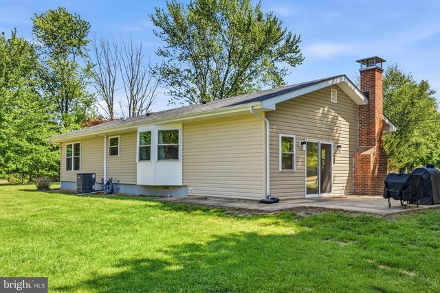 12712 GROSSTOWN RD, Hughesville, MD 20637