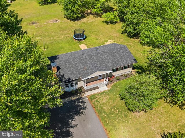 12712 GROSSTOWN RD, Hughesville, MD 20637