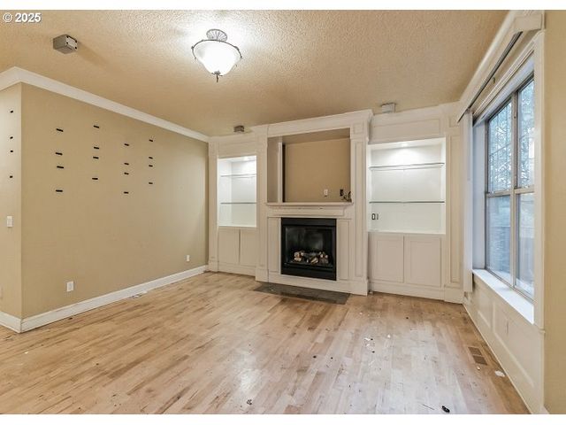 9415 Ne RIVER POINT Cir, Portland, OR 97211