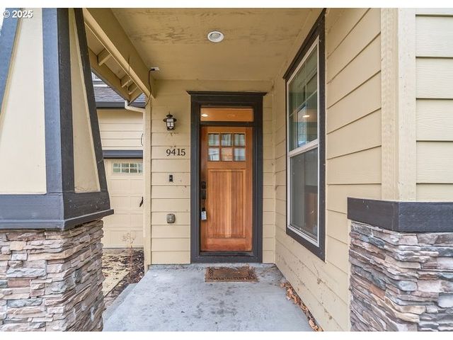9415 Ne RIVER POINT Cir, Portland, OR 97211
