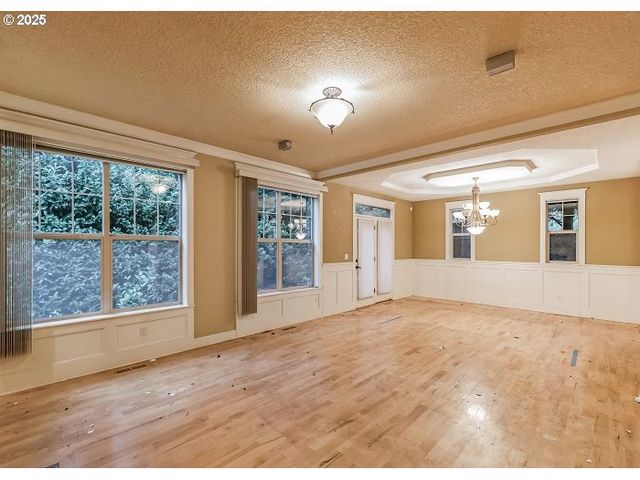 9415 Ne RIVER POINT Cir, Portland, OR 97211
