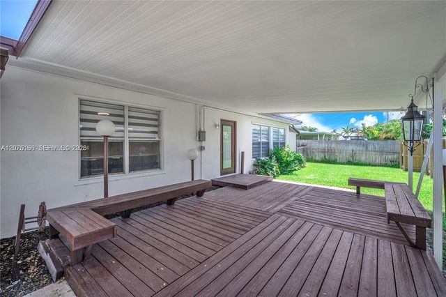 741 NE 8th Street, Pompano Beach, FL 33060
