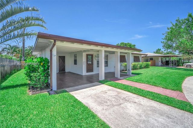 741 NE 8th Street, Pompano Beach, FL 33060