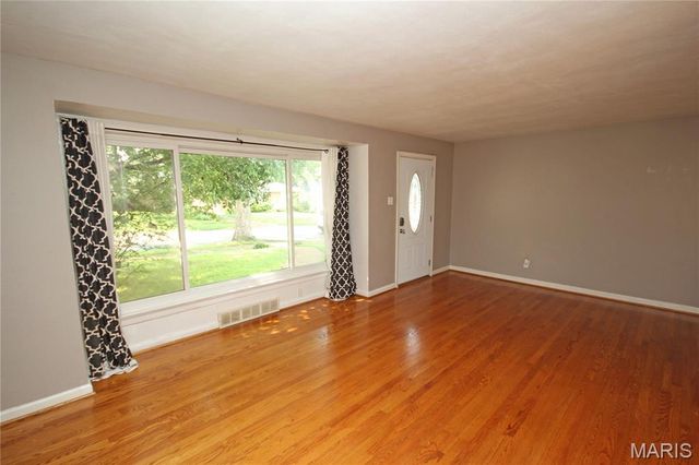 986 Woodbine Drive, Crestwood, MO 63126