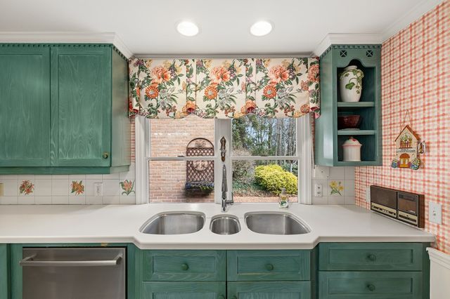 1805 Westover Ln, Mansfield, OH 44906