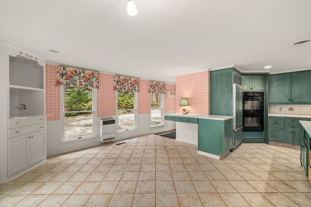 1805 Westover Ln, Mansfield, OH 44906