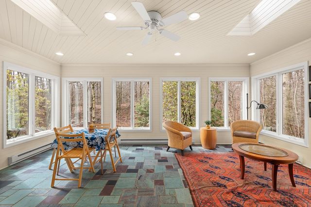 1805 Westover Ln, Mansfield, OH 44906