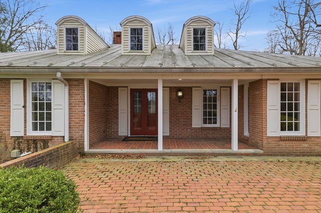 1805 Westover Ln, Mansfield, OH 44906