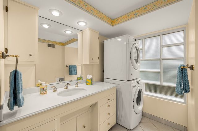 1805 Westover Ln, Mansfield, OH 44906