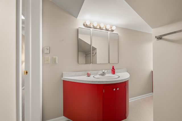 1805 Westover Ln, Mansfield, OH 44906