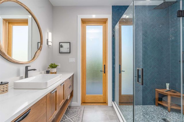 4 Atlantic Avenue, Seaview, NY 11770