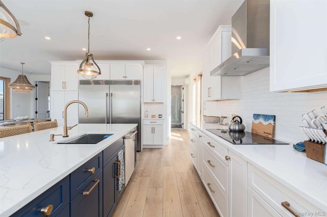 4 Atlantic Avenue, Seaview, NY 11770