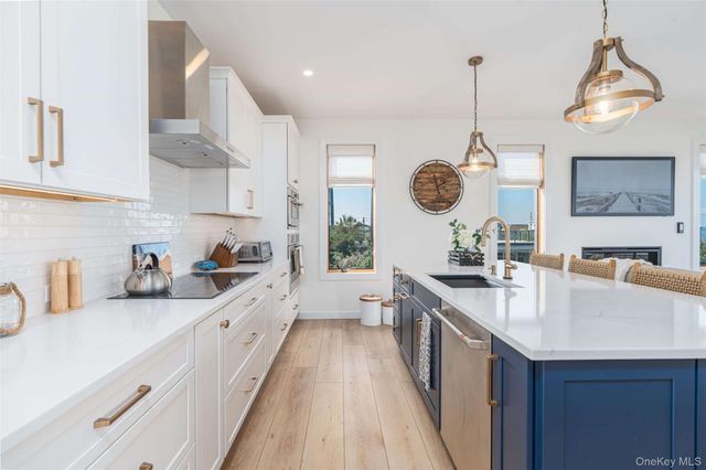 4 Atlantic Avenue, Seaview, NY 11770